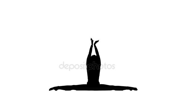 Akrobatin sitzt auf dem Bindfaden, setzt sich dann in die Lotus-Pose. weißer Hintergrund. Silhouette — Stockvideo