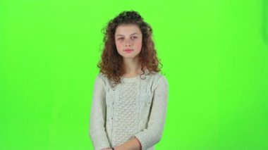 Bebek shes mutlu gülümsüyor. Yeşil ekran