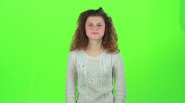 Bebek kötü davranışları shes kızgın bağırır. Yeşil ekran