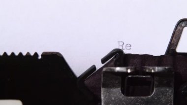 Askeri üsse dönmek için word emrediyor. Yakın çekim