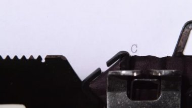 Word danışmanlık retro daktiloda basılmış. Yakın çekim