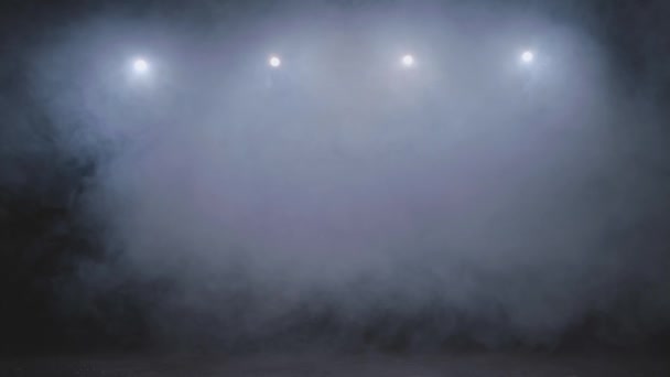 El humo y las luces brillantes del escenario — Vídeo de stock