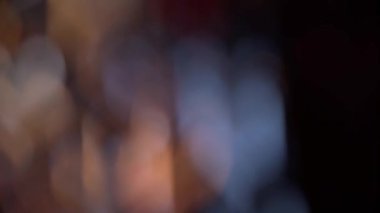 Çok renkli arka plan bulanık bokeh kalp şeklinde