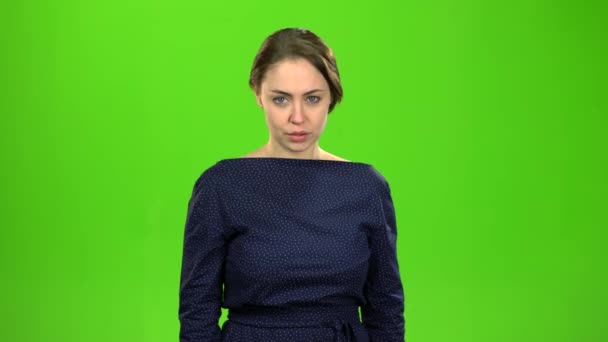 Director woman shows a stop to her subordinates. Green screen — Stock Video