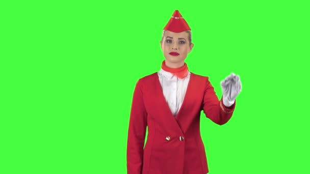 Meisje in handschoenen toont een okey. Groen scherm — Stockvideo