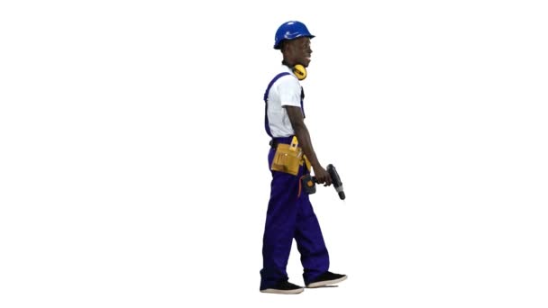 Muž afro americké pracující ze staveniště je dodáván s vrtačkou v ruce. Alfa kanál. Boční pohled