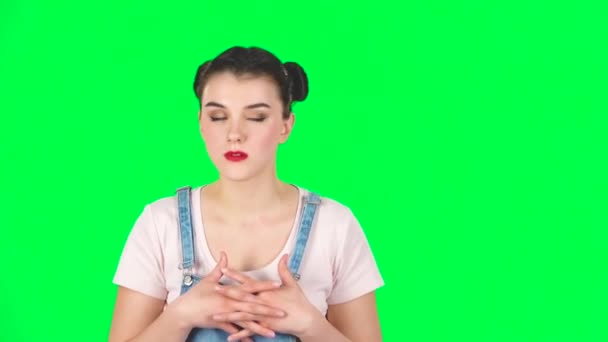 Brillante Idee kommt Mädchen, wow, gegen grüne Leinwand, Zeitlupe — Stockvideo