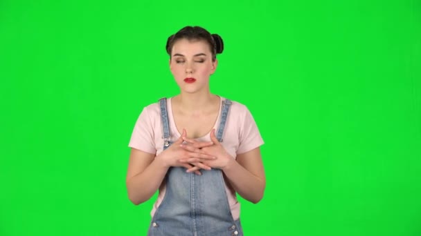 Brillante idea viene alla ragazza, wow, contro lo schermo verde — Video Stock