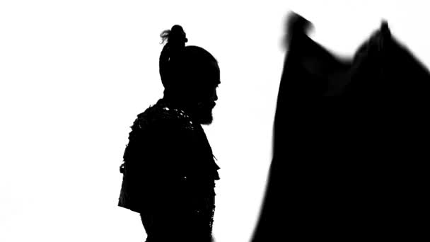 Silhouette Dancing uomo indossa un costume da torero. Isolato su sfondo bianco a tutta lunghezza. Chiudi, rallenta. . — Video Stock