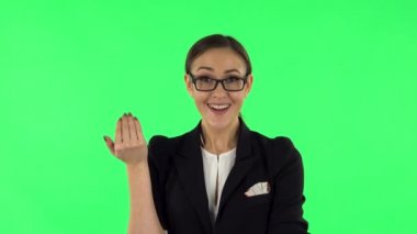 El sallayan ve el sallayan bir kadın. Buraya gel. Yeşil Ekran