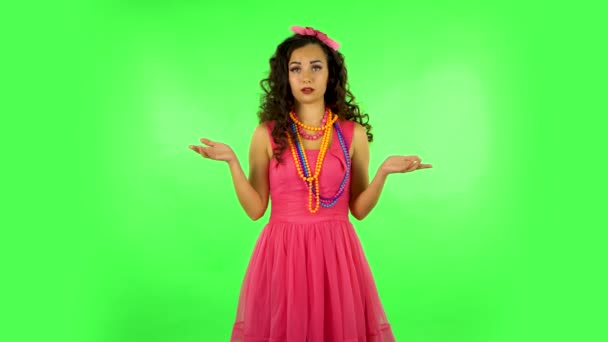 Woman claps his hands with dissatisfaction. Green screen — Stok video