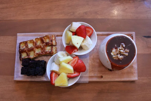 Çikolata fondü fotoğraf resim