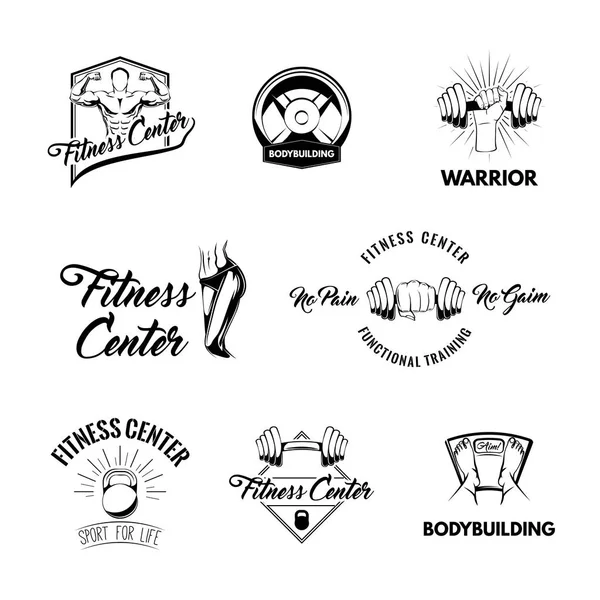 Fitness badges logo set. Gym badges. Sportieve figuur, Barbell schijf, Kettlebell, vloer schaal. Bodybuilding teken. Vector. — Stockvector