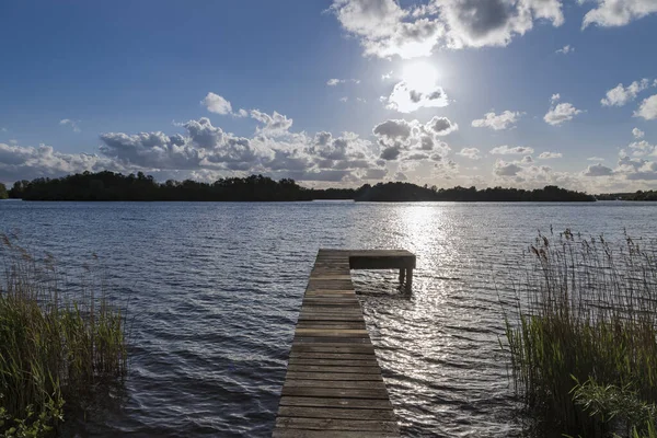 Vattenkanalen Vid Glimmen Holland Bakgrunden Blå Himmel Med Vita Moln — Stockfoto