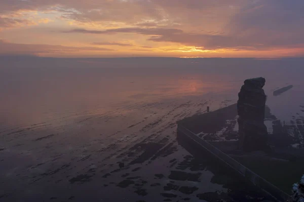 Захід Сонця Острові Гельголанд Німеччині Вершині Лонг Анни Темрява Темніє — стокове фото