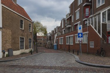 Hollanda 'nın Dordrecht şehrinde bir sokak..