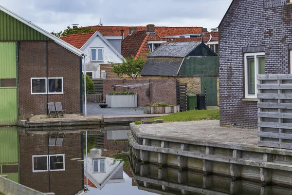 Waterkanaal Tussen Huizen Hindeloopen Nederland — Stockfoto