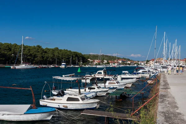 Barcos Paisagem Histórica Cidade Portuária Stari Grad Ilha Hvar Croácia — Fotografia de Stock