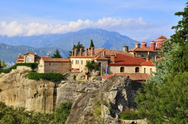 meteora manastırları