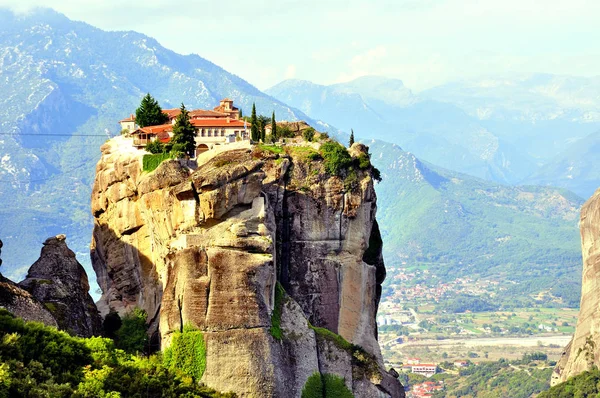 meteora manastırları