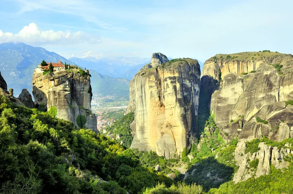 meteora manastırları