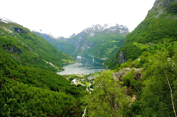 Kilátás Nyílik Híres Fjord Geirangerfjord Norvégia Egyik Leggyakrabban Látogatott Ország — Stock Fotó