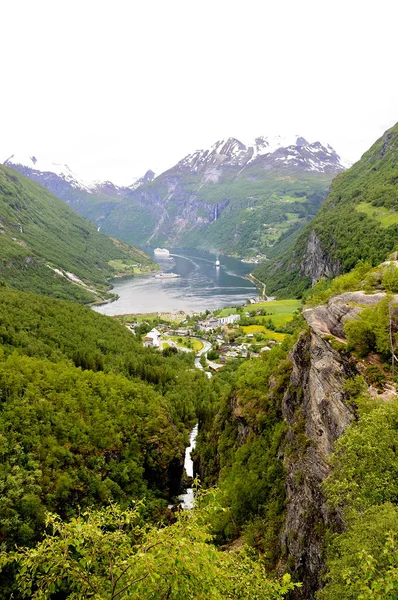 Geirangerfjord Içinde Bir Norveç Çok Ziyaret Edilen Ünlü Fiyort Manzaralarına — Stok fotoğraf