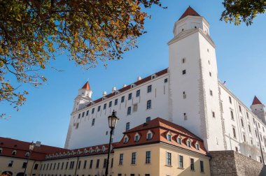 Bratislava Şatosu (Bratislavsky Hrad)
