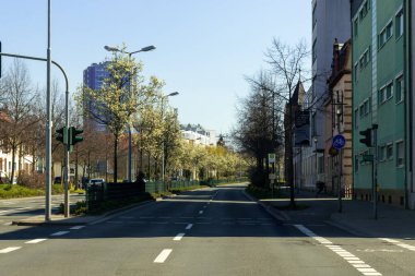 Normalde meşgul ağaç Kaiserslautern, Almanya 'da COVID19 karantinası sırasında boş durur..
