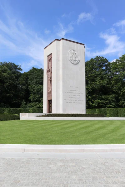 Esquina Capilla Contra Cielo Azul Cementerio Memorial Americano Luxemburgo —  Fotos de Stock