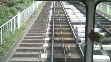 Füniküler kabinde dağa çıkmak