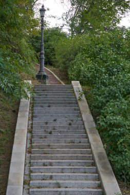 Merdivenlerde hills ile fener