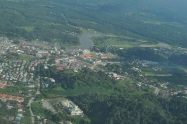 Marudi Lawas, Sarawak / Malezya - 7 Ekim 2019: Marudi ve Lawas 'ın güzel köyleri Nou Sarawak, Borneo Adası.