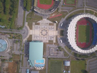Kuching, Sarawak / Malezya - 8 Kasım 2019: Sarawak, Borneo Adası 'nın başkenti Kuching şehrinin binaları, simgeleri ve manzarası. Kuching şehrinin ünlü simgelerini gösteriyor. 