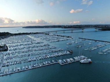 Viyadük Limanı, Auckland / Yeni Zelanda - 29 Aralık 2019: Viyaduct Limanı, Prenses Rıhtımı, marina Körfezi, Wynyard, St Marys Körfezi ve Westhaven, Yeni Zelanda 'nın tamamı