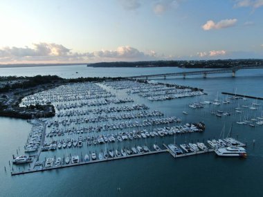 Viyadük Limanı, Auckland / Yeni Zelanda - 29 Aralık 2019: Viyaduct Limanı, Prenses Rıhtımı, marina Körfezi, Wynyard, St Marys Körfezi ve Westhaven, Yeni Zelanda 'nın tamamı