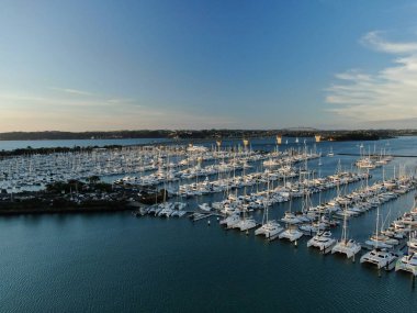 Viyadük Limanı, Auckland / Yeni Zelanda - 29 Aralık 2019: Viyaduct Limanı, Prenses Rıhtımı, marina Körfezi, Wynyard, St Marys Körfezi ve Westhaven, Yeni Zelanda 'nın tamamı