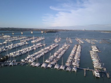 Viyadük Limanı, Auckland / Yeni Zelanda - 29 Aralık 2019: Viyaduct Limanı, Prenses Rıhtımı, marina Körfezi, Wynyard, St Marys Körfezi ve Westhaven, Yeni Zelanda 'nın tamamı