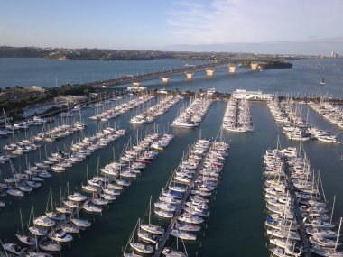 Viyadük Limanı, Auckland / Yeni Zelanda - 29 Aralık 2019: Viyaduct Limanı, Prenses Rıhtımı, marina Körfezi, Wynyard, St Marys Körfezi ve Westhaven, Yeni Zelanda 'nın tamamı