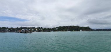 Milford Sound and Doubtful Sound Fjord, Yeni Zelanda 'nın Görkemli Dağları ve Dramatik Şelaleleri