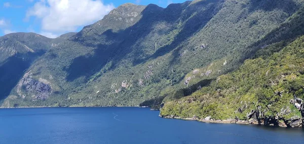 Les Montagnes Majestueuses Les Cascades Dramatiques Détroit Milford Fjord Détroit — Photo