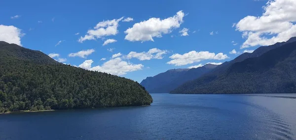 Les Montagnes Majestueuses Les Cascades Dramatiques Détroit Milford Fjord Détroit — Photo