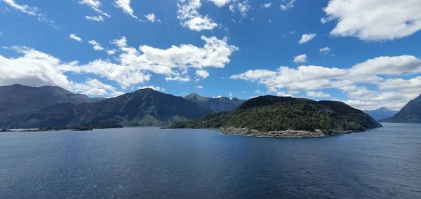 Majestic Mountains Dramatic Waterfalls Milford Sound Doubtful Sound Fjord Νέα — Φωτογραφία Αρχείου