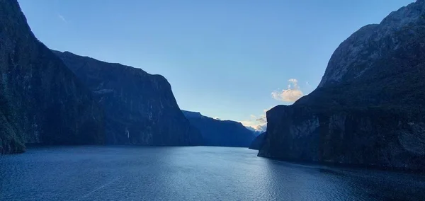 Majestátní Hory Dramatické Vodopády Milford Sound Pochybné Zvuk Fjord Nový — Stock fotografie