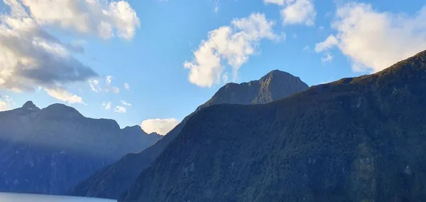 Milford Sound Doubtful Sound Fjord Yeni Zelanda Nın Görkemli Dağları — Stok fotoğraf