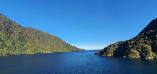 Majestueuze Bergen Dramatische Watervallen Van Milford Sound Twijfelachtige Sound Fjord — Stockfoto