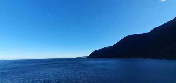 Majestueuze Bergen Dramatische Watervallen Van Milford Sound Twijfelachtige Sound Fjord — Stockfoto