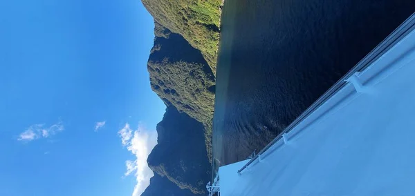 Montanhas Majestosas Cachoeiras Dramáticas Milford Sound Doubtful Sound Fjord Nova — Fotografia de Stock