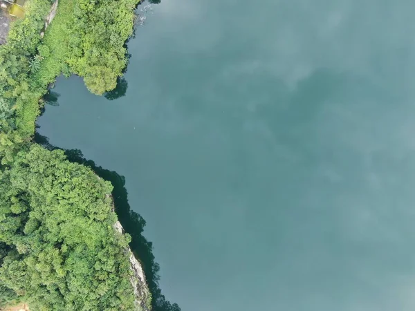 クチン サラワク州 マレーシア 2020年1月18日 湖や池になっている放棄された採石場 — ストック写真