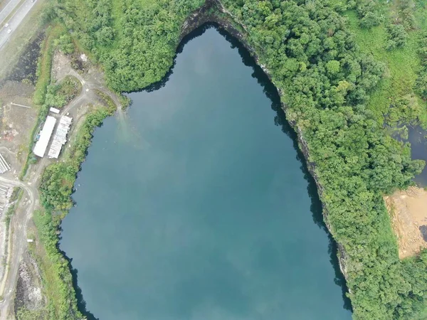 クチン サラワク州 マレーシア 2020年1月18日 湖や池になっている放棄された採石場 — ストック写真